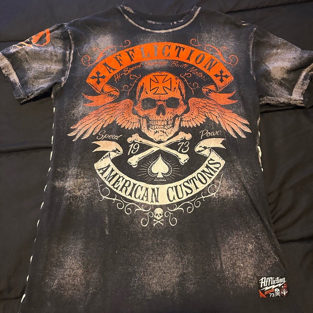 Men’s medium Affliction tshirt